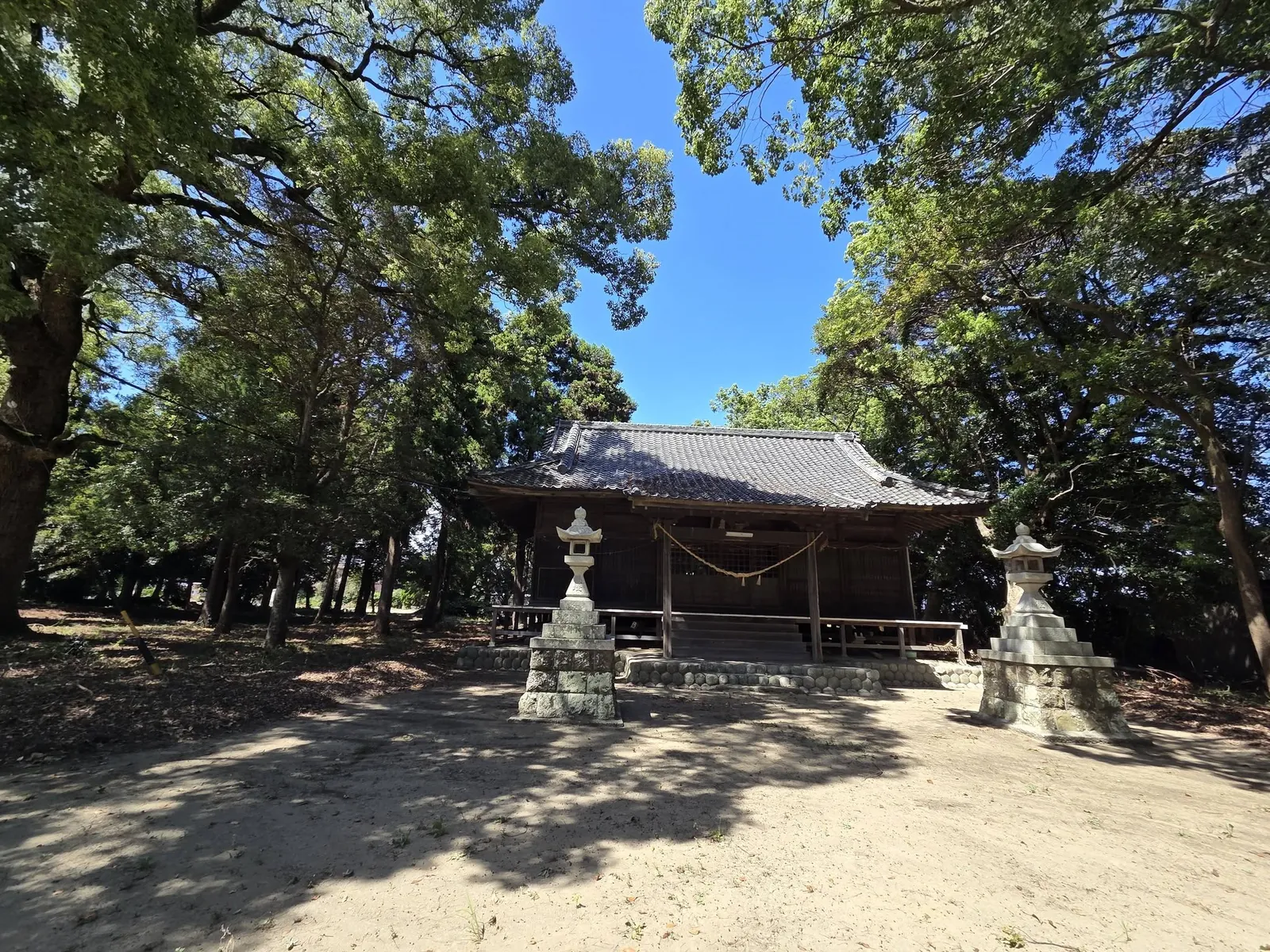 社殿正面。
