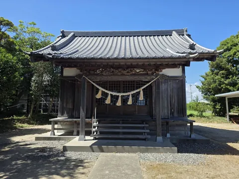 松尾神社：社殿正面。