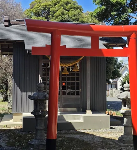境内社の鳥居。