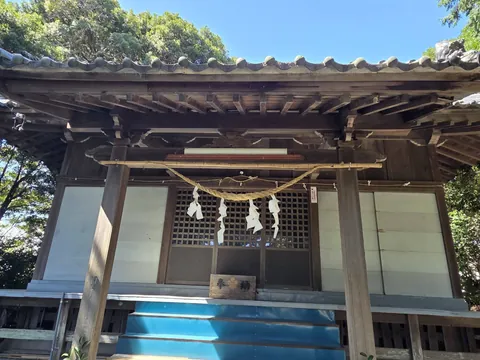 社殿の向拝。