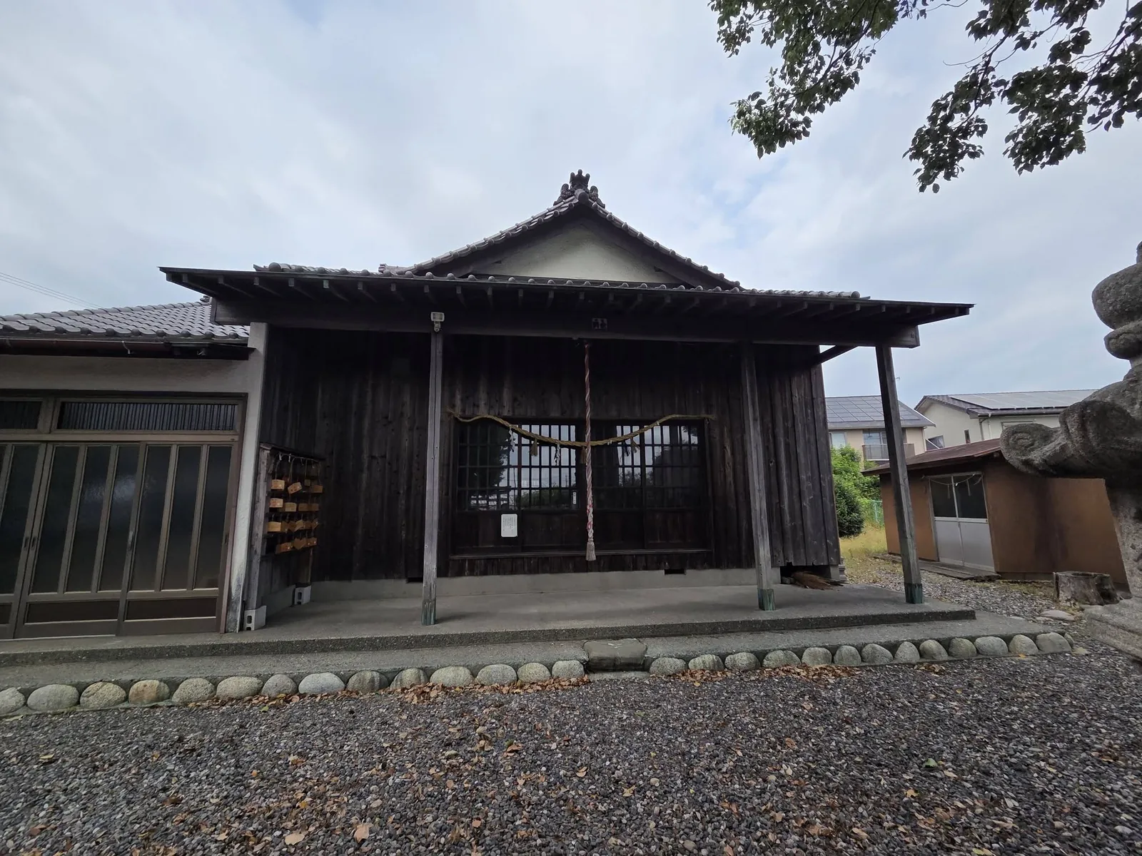 天神社の社殿正面。